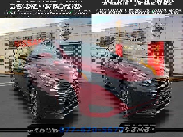 New 2025 Nissan Versa SV w/ Trunk Package