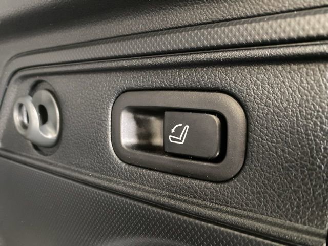 Certified 2023 Subaru Forester Limited image 9