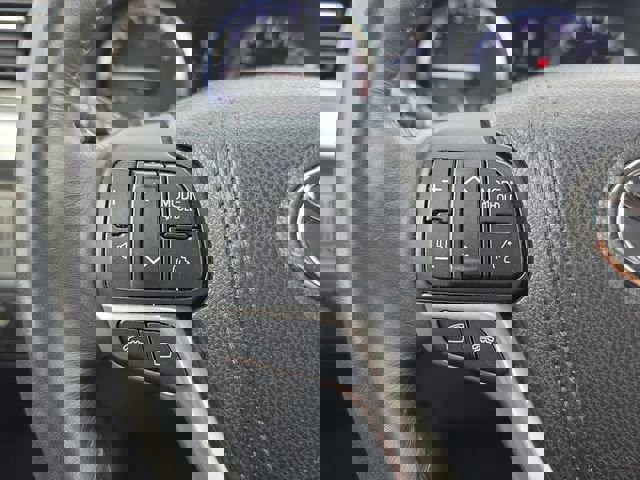 Used 2015 Toyota Highlander XLE image 23