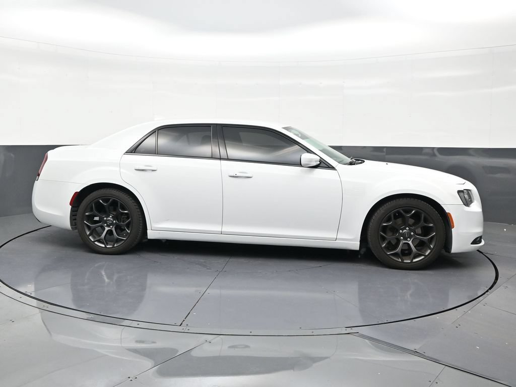 Used 2020 Chrysler 300 S RWD image 6