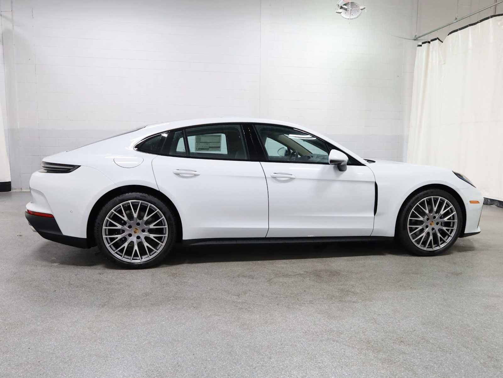 New 2026 Porsche Panamera 4 AWD/4WD image 10