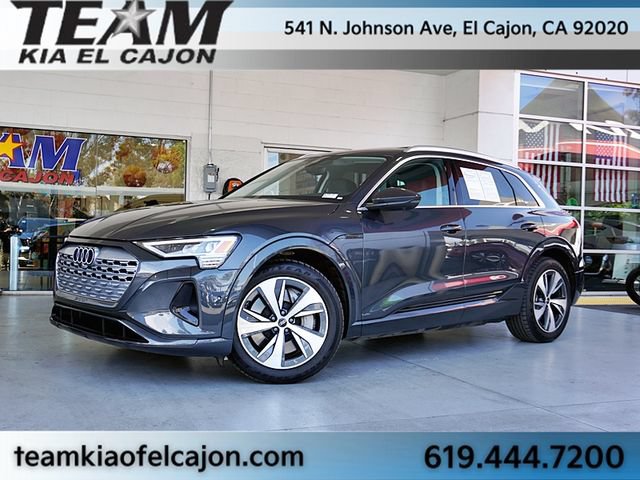 Used 2024 Audi Q8 e-tron Premium Plus AWD/4WD image 2
