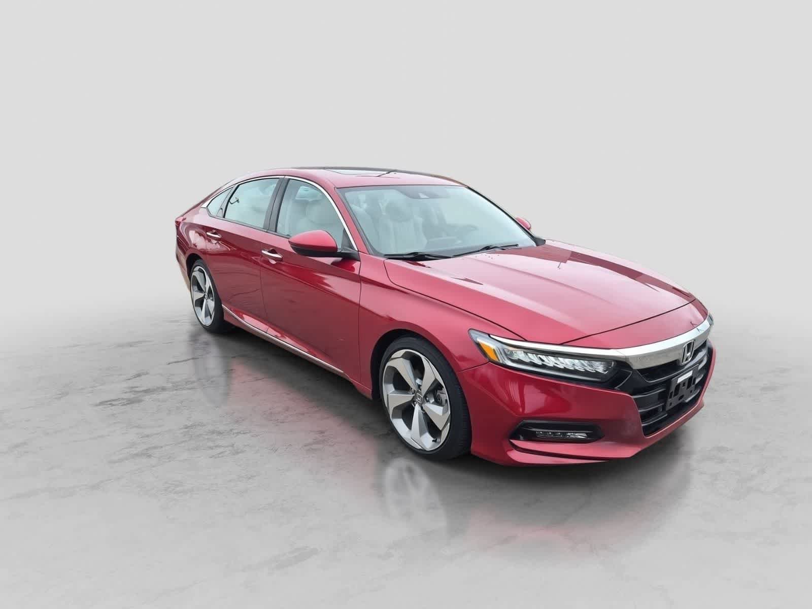 Used 2018 Honda Accord Touring video 2