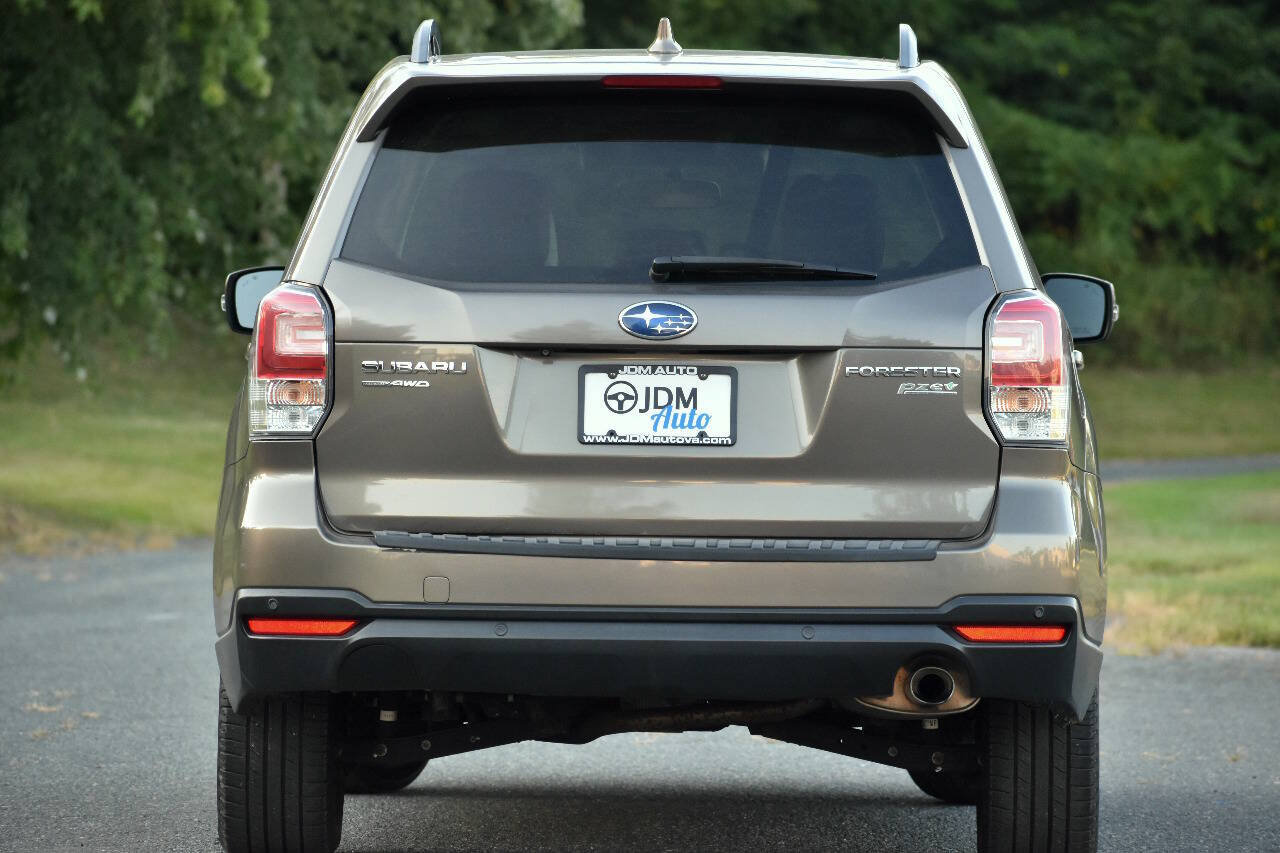 Used 2017 Subaru Forester 2.5i Touring AWD/4WD image 6