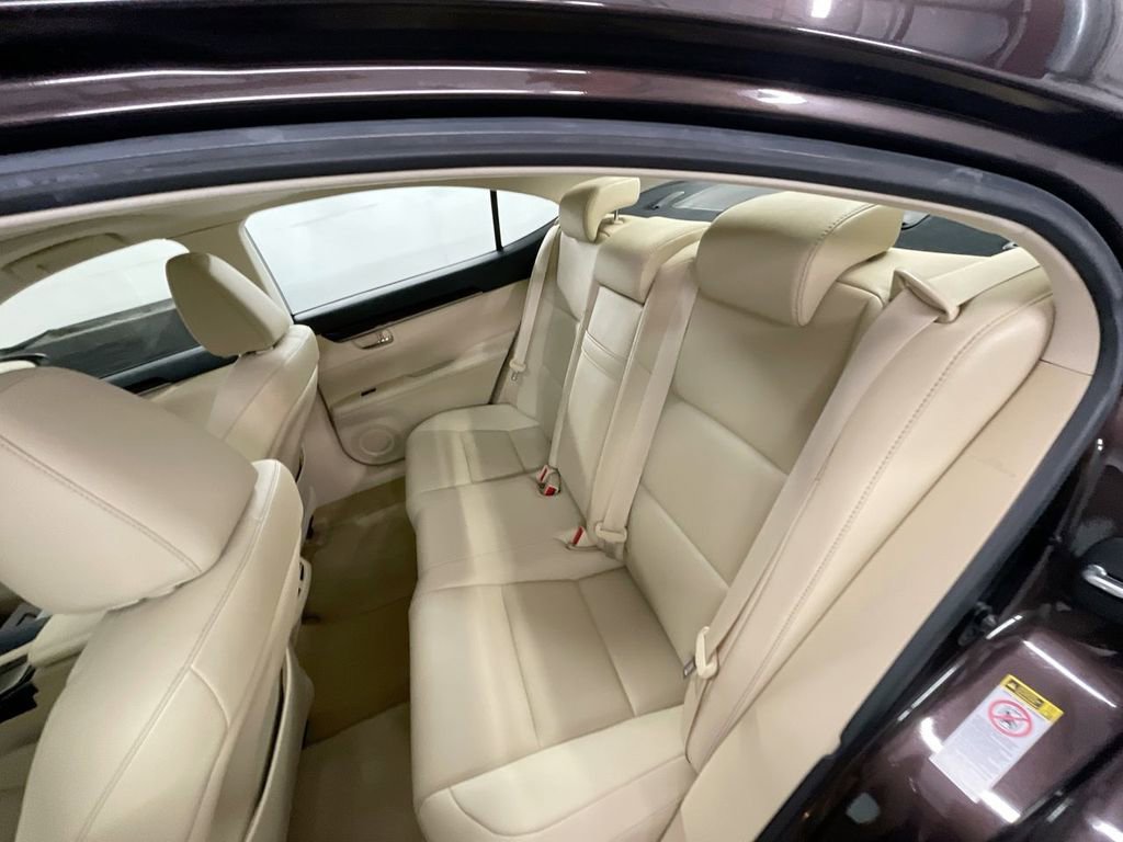 Used 2013 Lexus ES 350 image 24