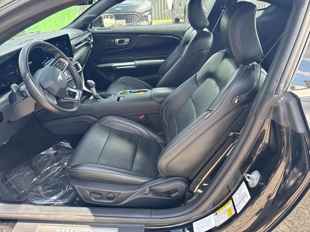 Used 2024 Ford Mustang Premium image 10