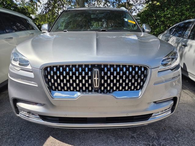 Used 2022 Lincoln Navigator L Reserve AWD/4WD image 2