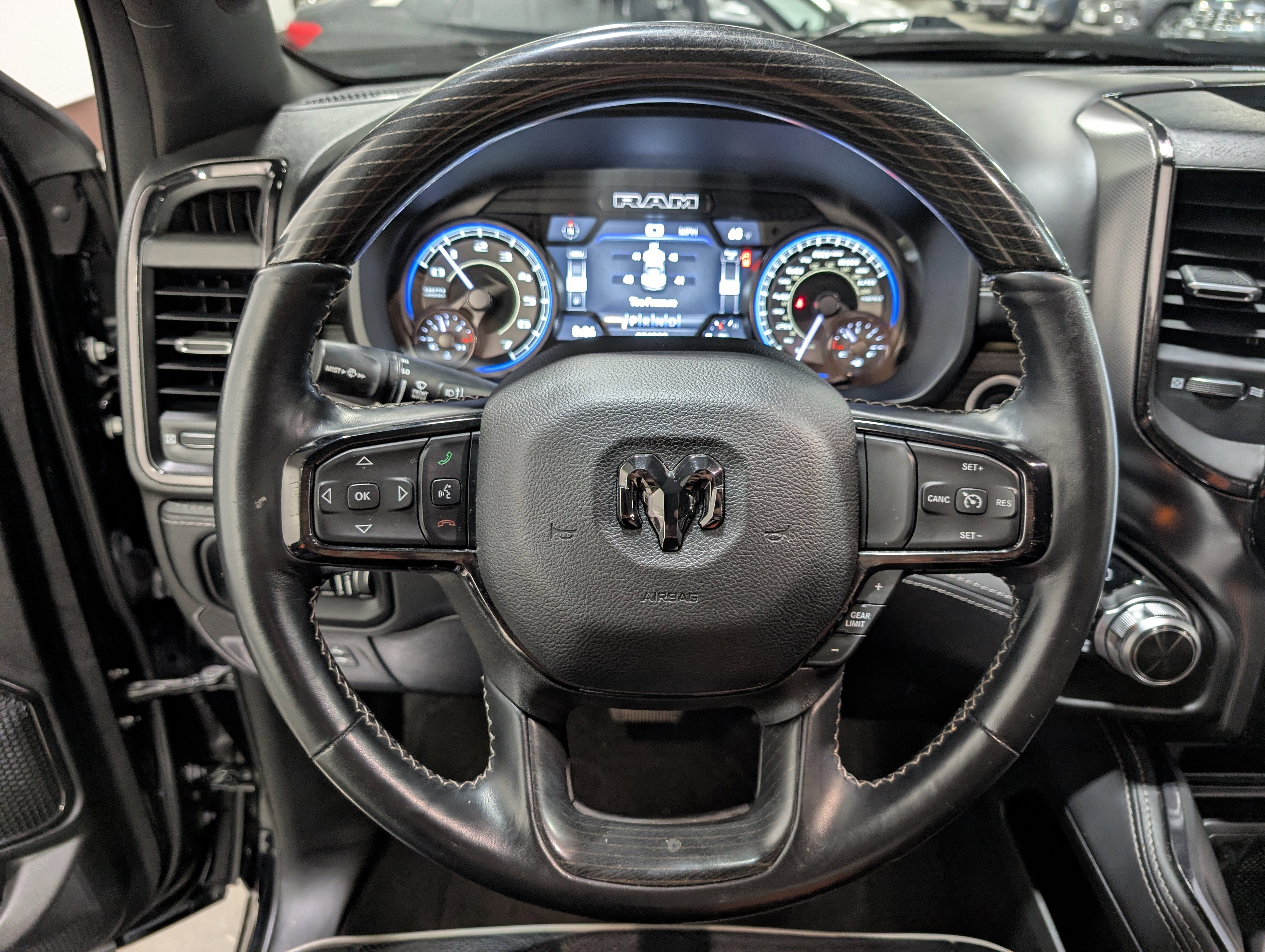 Used 2022 RAM 1500 Limited w/ Body Color Bumper Group image 15