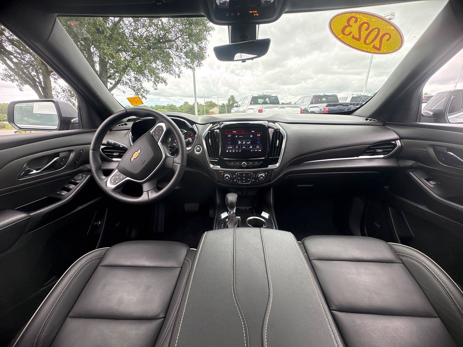 Used 2023 Chevrolet Traverse Premier AWD/4WD image 18