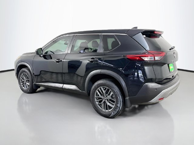 Used 2023 Nissan Rogue S FWD image 7