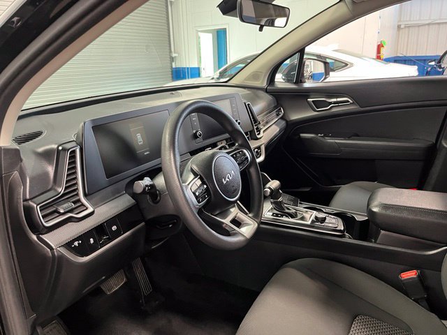 Used 2024 Kia Sportage LX FWD image 23