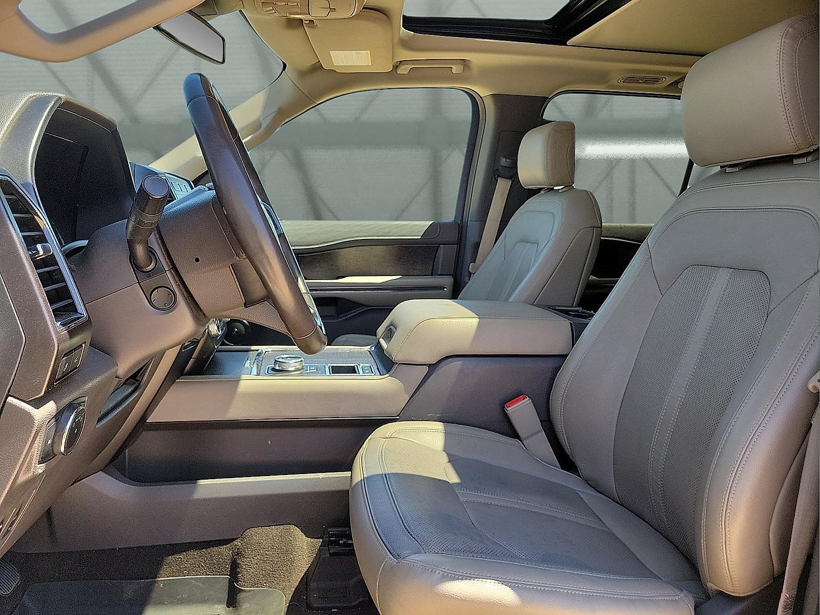 Used 2020 Ford Expedition Limited w/ Texas Edition Package RWD image 12