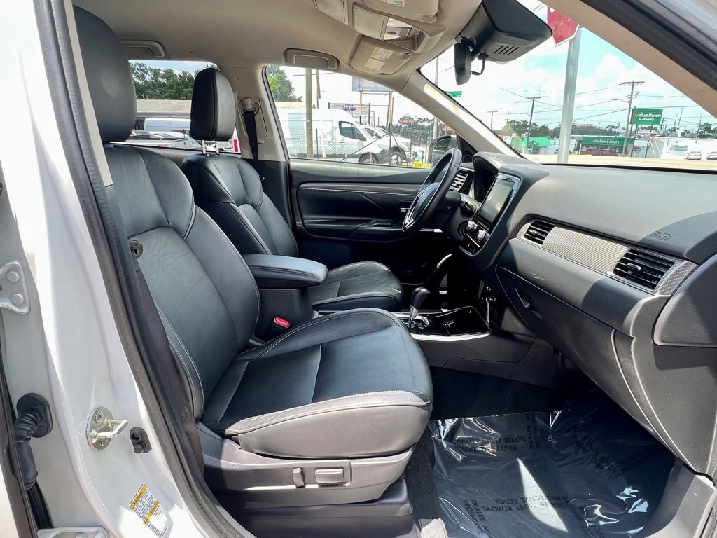 Used 2020 Mitsubishi Outlander SEL image 21