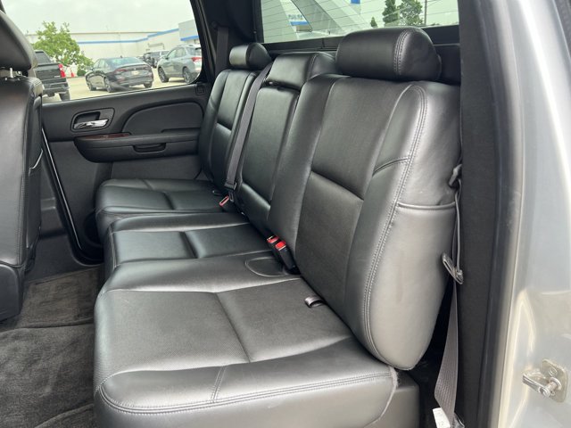 Used 2013 Chevrolet Avalanche LTZ AWD/4WD image 25