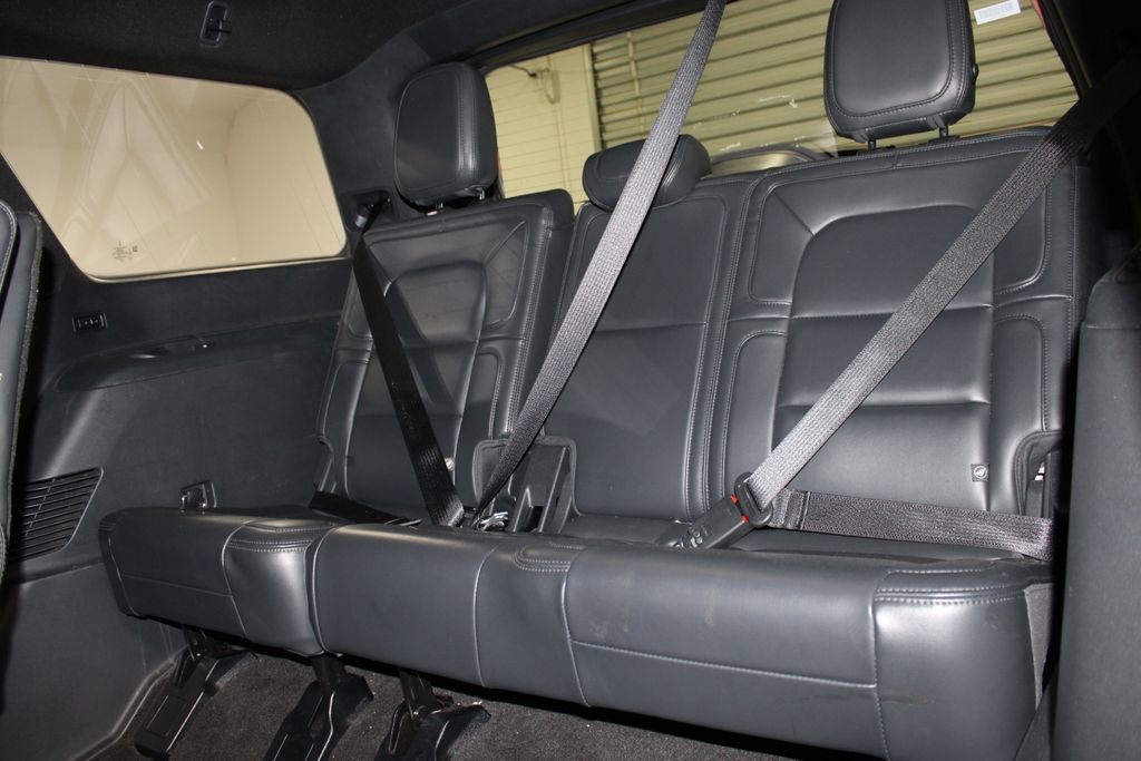 Used 2023 Lincoln Navigator Reserve image 19