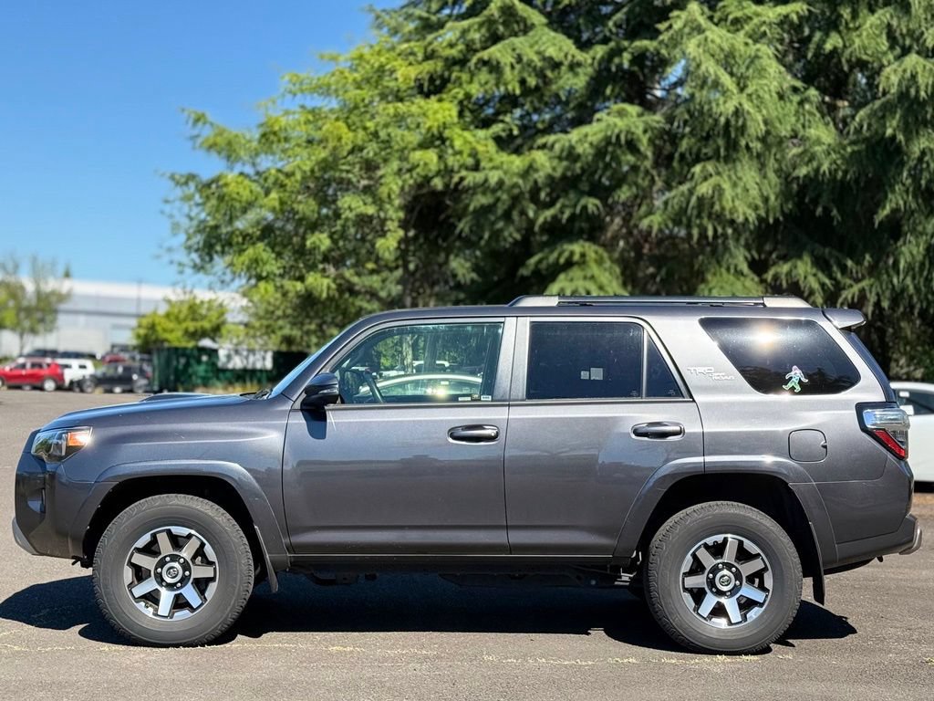 Used 2019 Toyota 4Runner TRD Off-Road Premium AWD/4WD image 2
