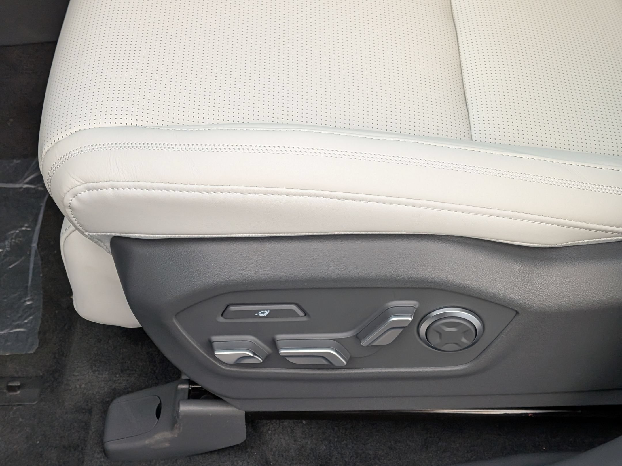 New 2026 Hyundai Santa Fe Calligraphy AWD/4WD image 18