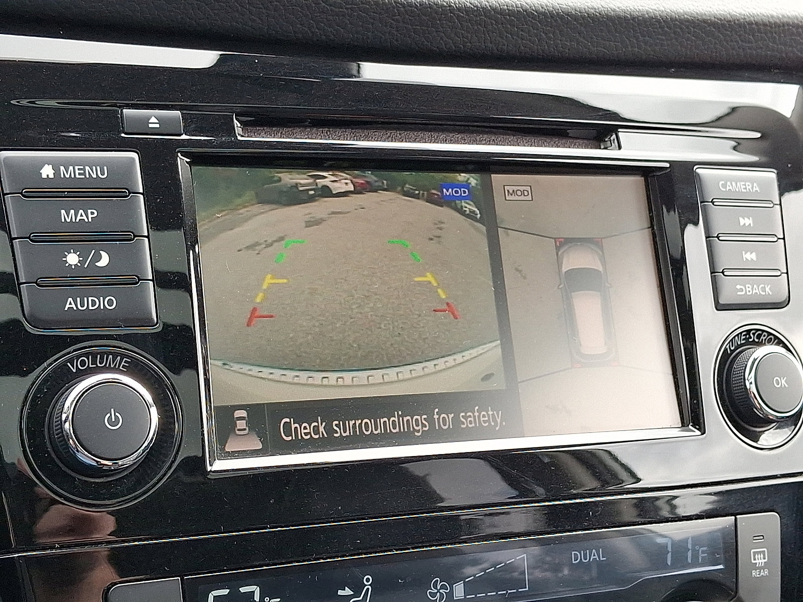 Used 2018 Nissan Rogue SL w/ Premium Package image 19