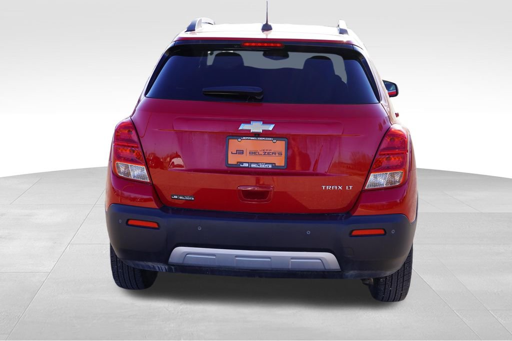 Used 2016 Chevrolet Trax LT w/ LT Sun and Sound Package FWD image 6