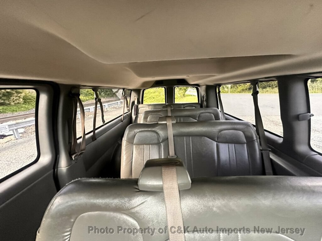 Used 2022 Chevrolet Express 3500 LS RWD image 26