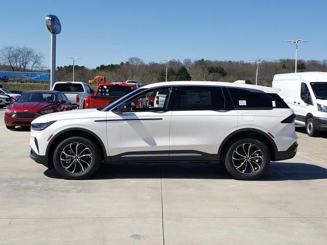 New 2026 Lincoln Nautilus Premier image 5