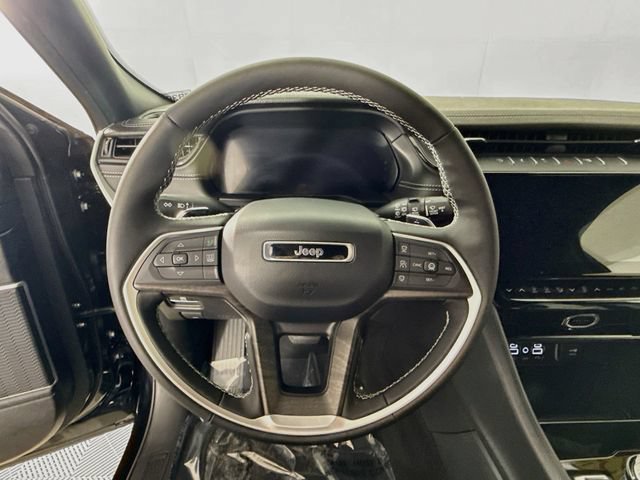 Used 2026 Jeep Grand Cherokee Limited AWD/4WD image 11