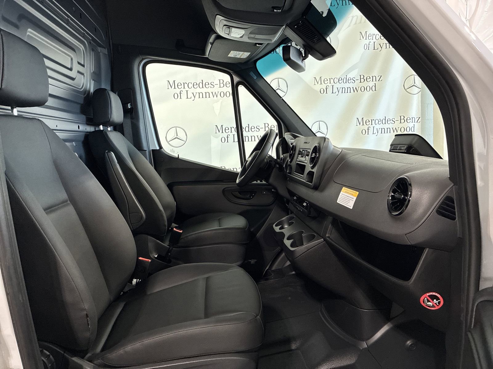 New 2025 Mercedes-Benz Sprinter 2500 image 11