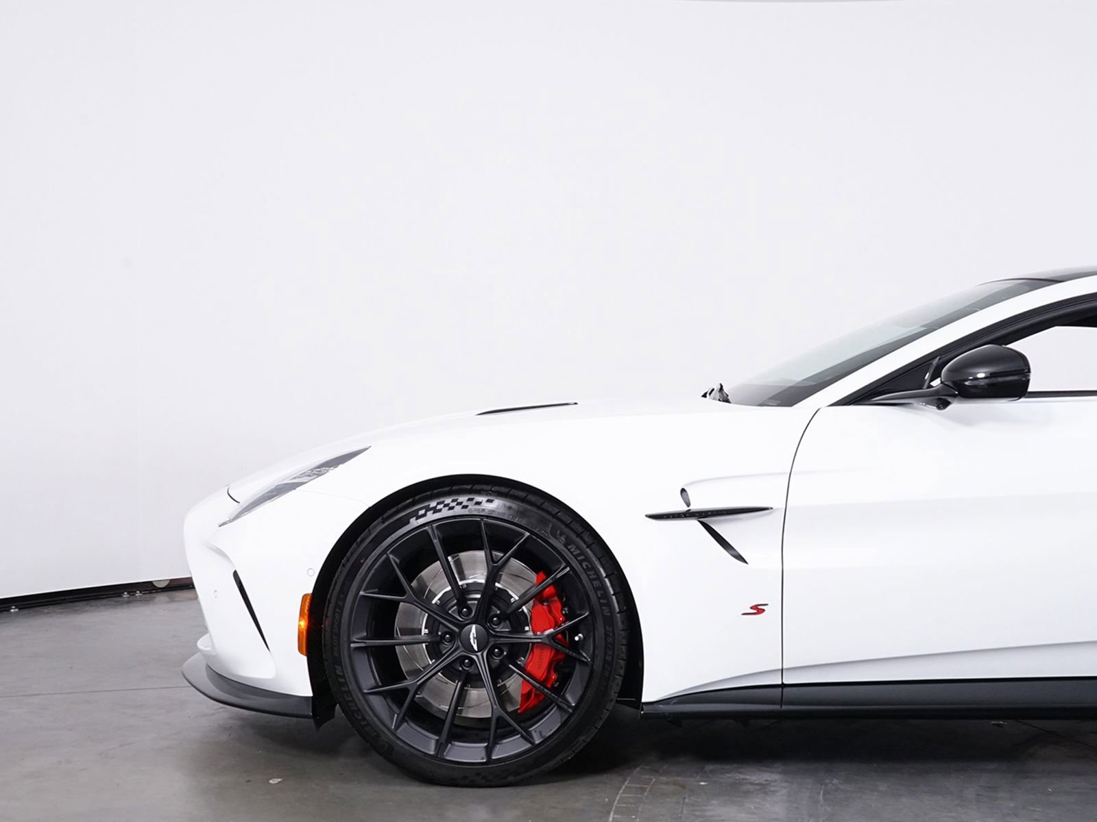 New 2026 Aston Martin V8 Vantage S image 12