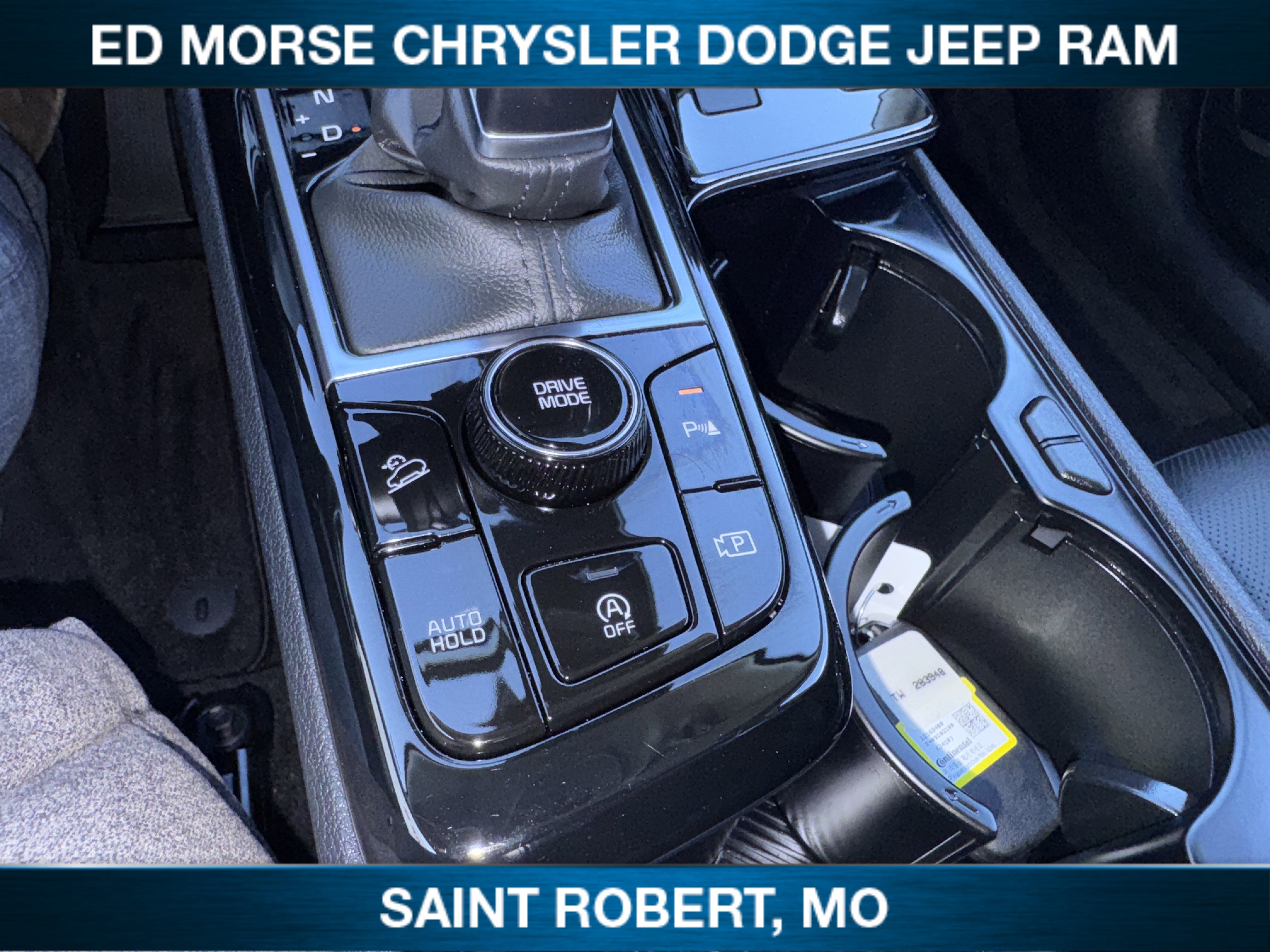 Used 2025 Kia Sportage EX image 19