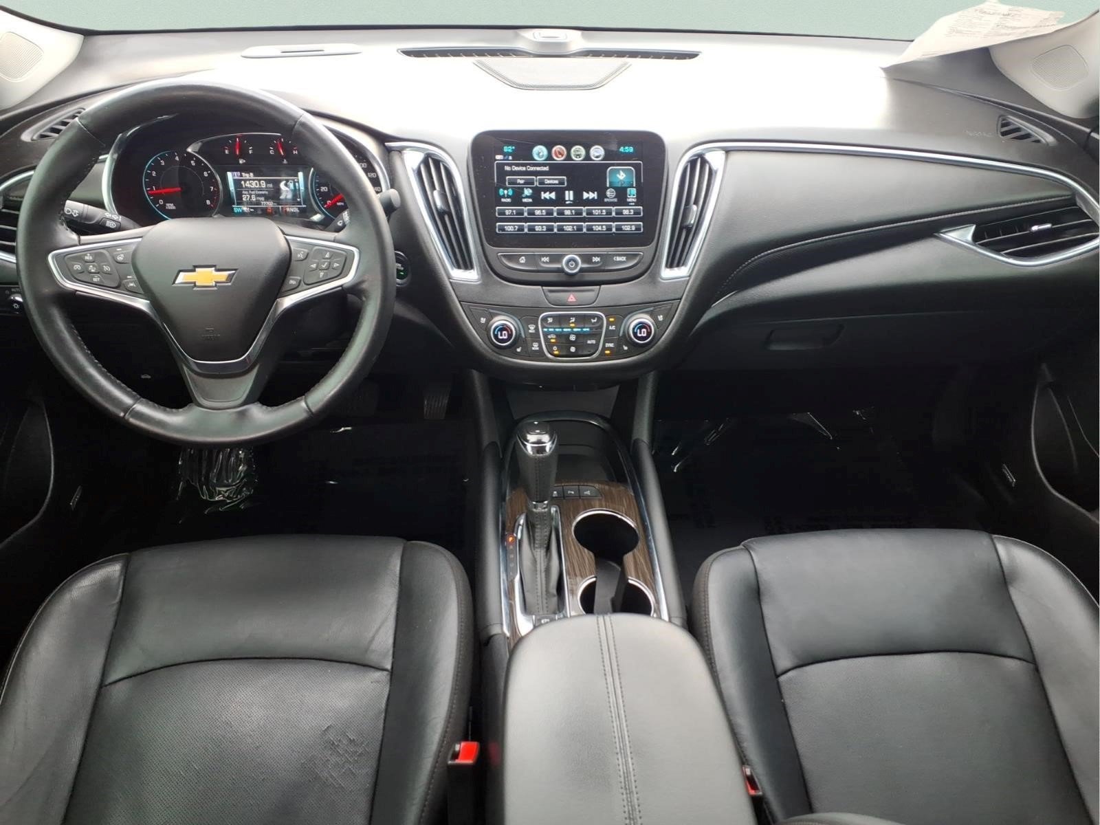 Used 2018 Chevrolet Malibu Premier w/ Premier Sun and Wheel Package FWD image 12