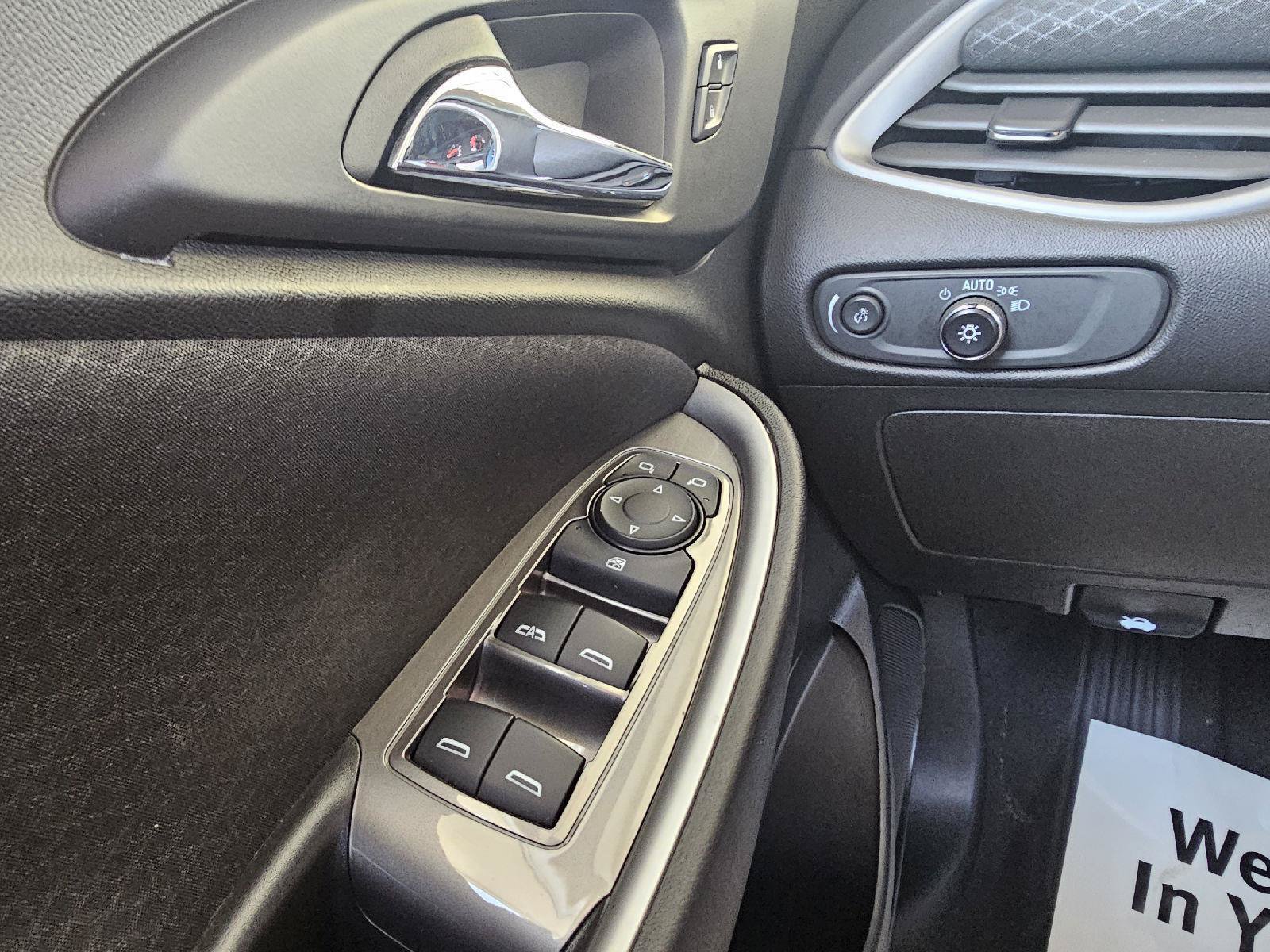 Used 2023 Chevrolet Malibu LT FWD image 24