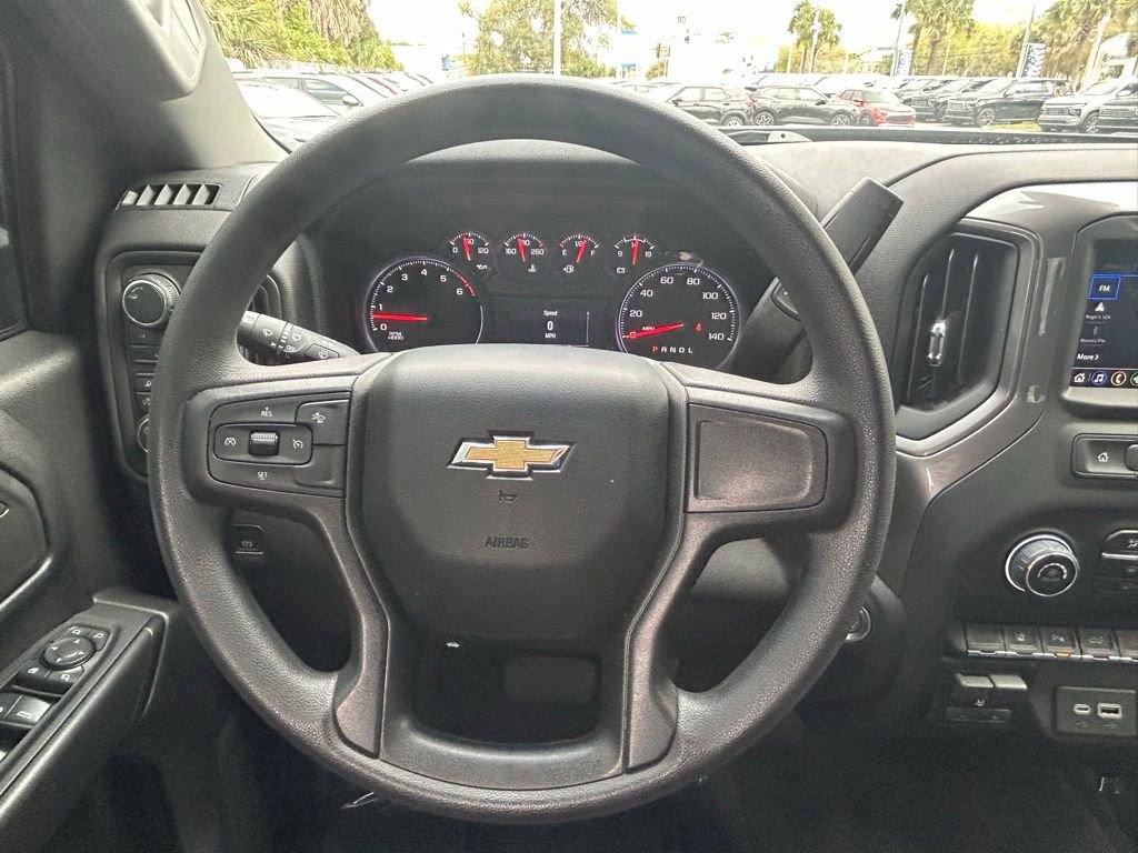 Used 2024 Chevrolet Silverado 2500 Custom w/ Custom Value Package image 18