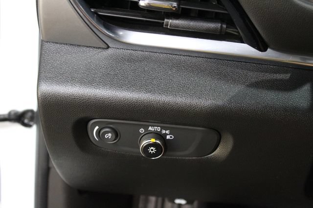 Used 2022 Chevrolet Traverse LT AWD/4WD image 15