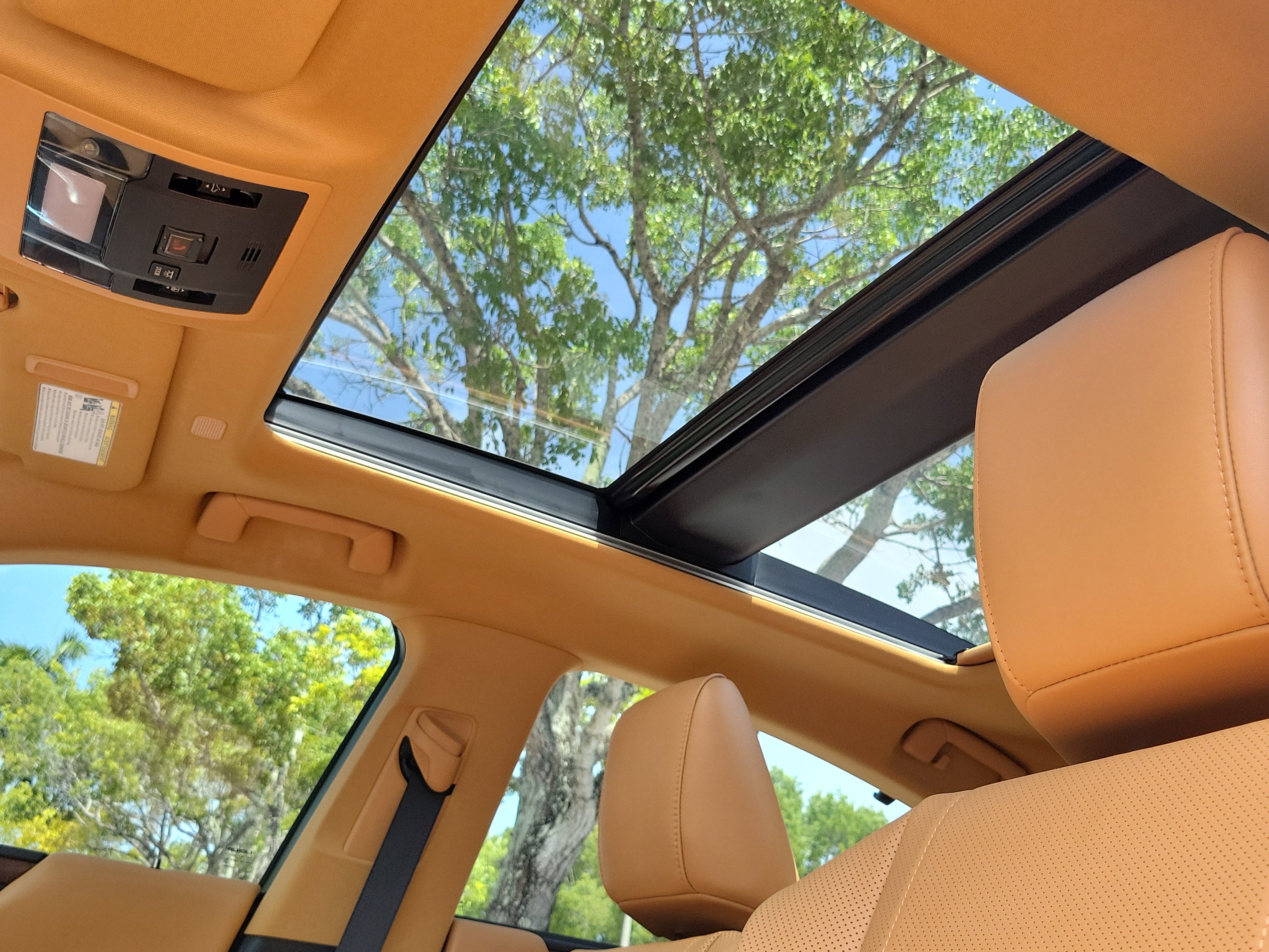 Used 2022 Lexus ES 350 Ultra Luxury w/ Accessory Package 2 FWD image 21
