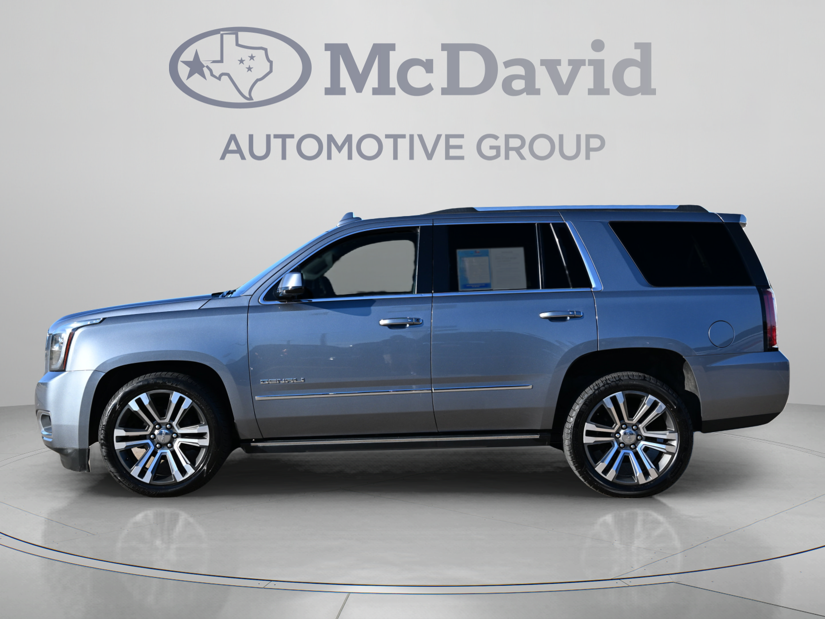 Used 2019 GMC Yukon Denali w/ Denali Ultimate Package AWD/4WD image 2