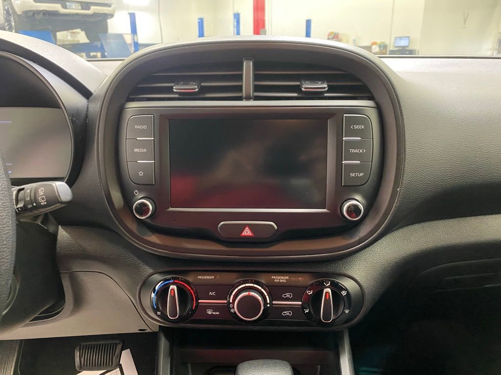 Used 2023 Kia Soul LX w/ Option Group 015 image 28