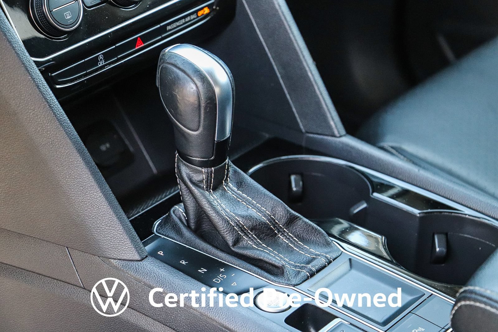 Certified 2023 Volkswagen Atlas SE w/ Black Wheel Package FWD image 23