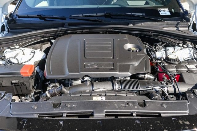 Certified 2026 Land Rover Range Rover Velar Dynamic SE AWD/4WD image 25