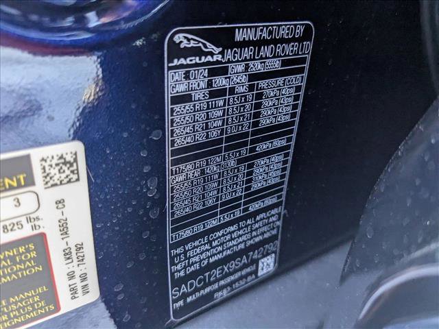 Certified 2025 Jaguar F-PACE R-Dynamic S image 17