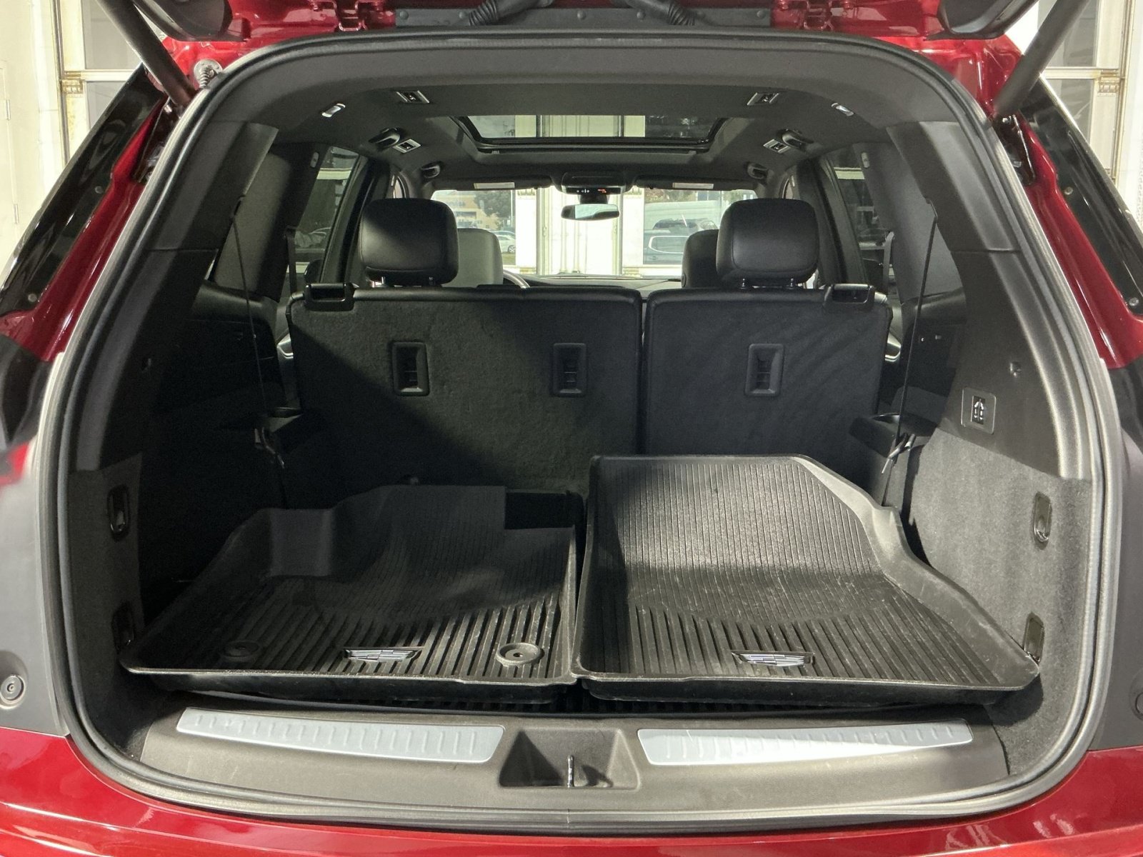 Used 2024 Cadillac XT6 Luxury w/ LPO, Floor Liner Package AWD/4WD image 27
