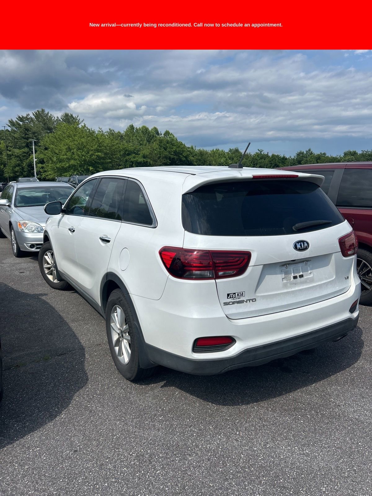 Used 2019 Kia Sorento FWD V6 image 2