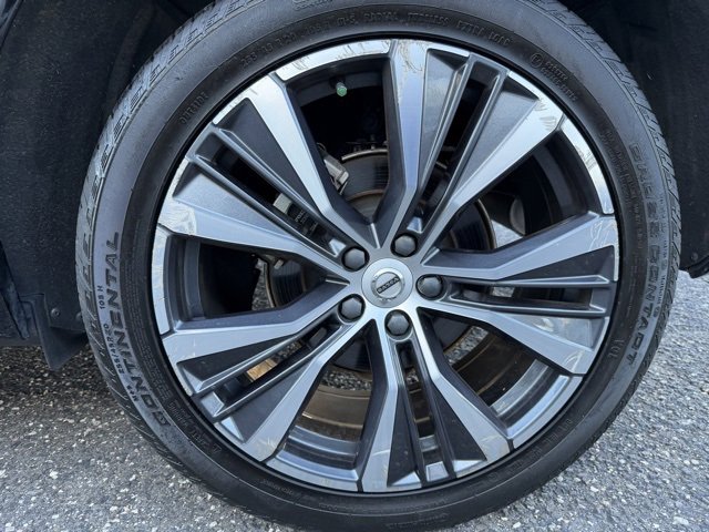 Certified 2022 Volvo XC60 B5 Momentum w/ Climate Package image 17