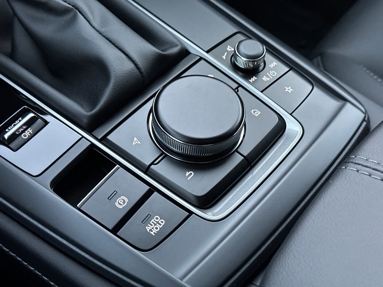 New 2026 MAZDA CX-30 AWD 2.5 S w/ Select Sport Pkg image 30