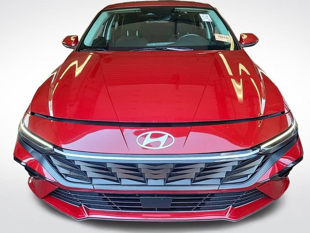Used 2025 Hyundai Elantra SEL FWD image 8
