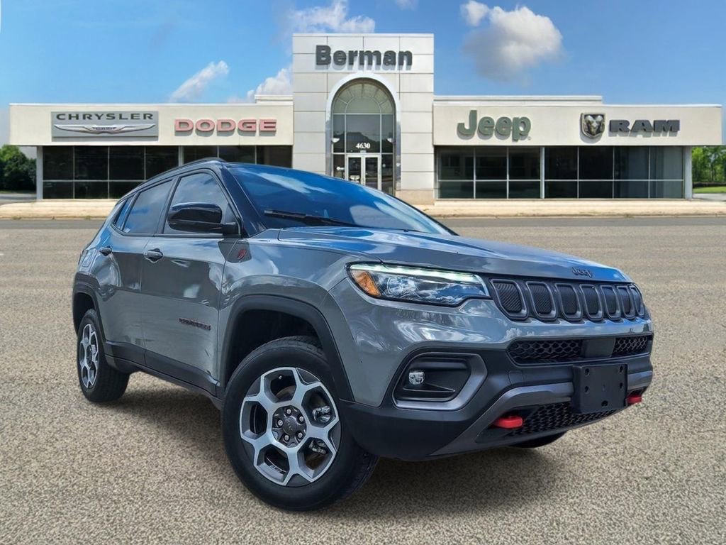 Used 2022 Jeep Compass Trailhawk w/ Trailhawk Elite Group AWD/4WD image 1