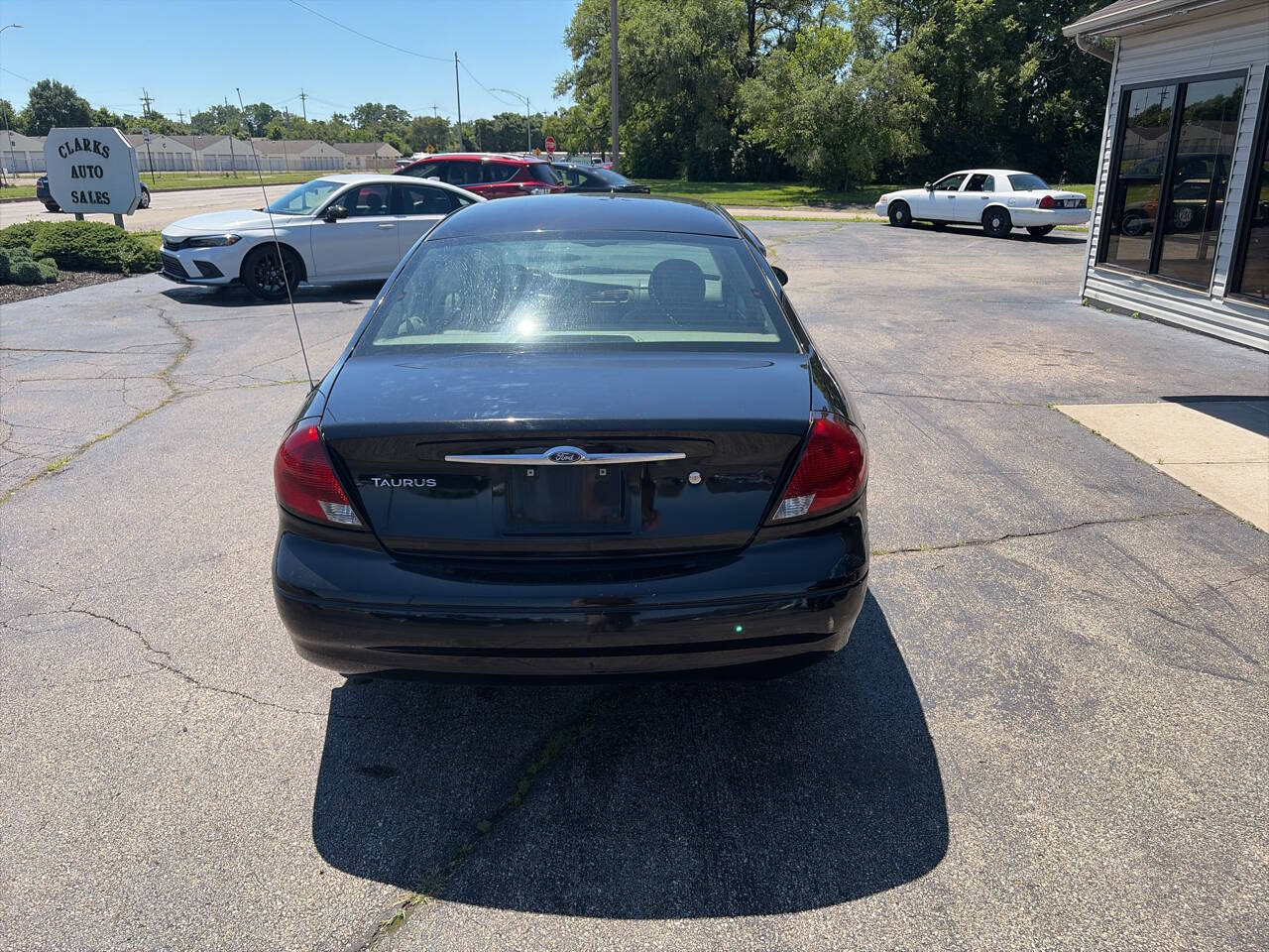 Used 2003 Ford Taurus SEL FWD image 3