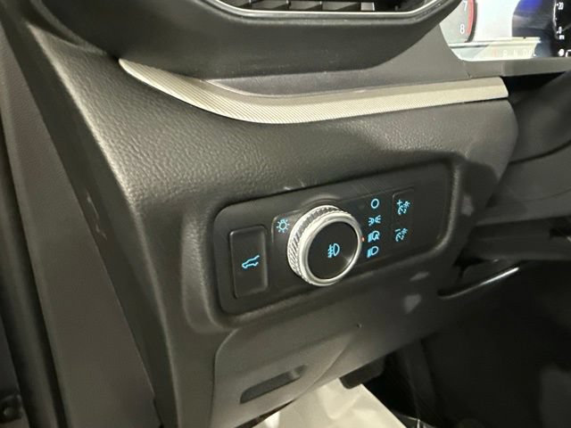 Used 2022 Ford Explorer XLT w/ Equipment Group 202A AWD/4WD image 23
