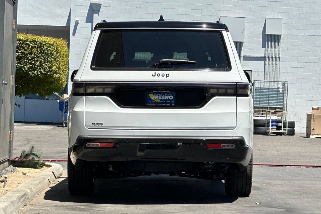 New 2026 Jeep Grand Wagoneer L Summit AWD/4WD image 5