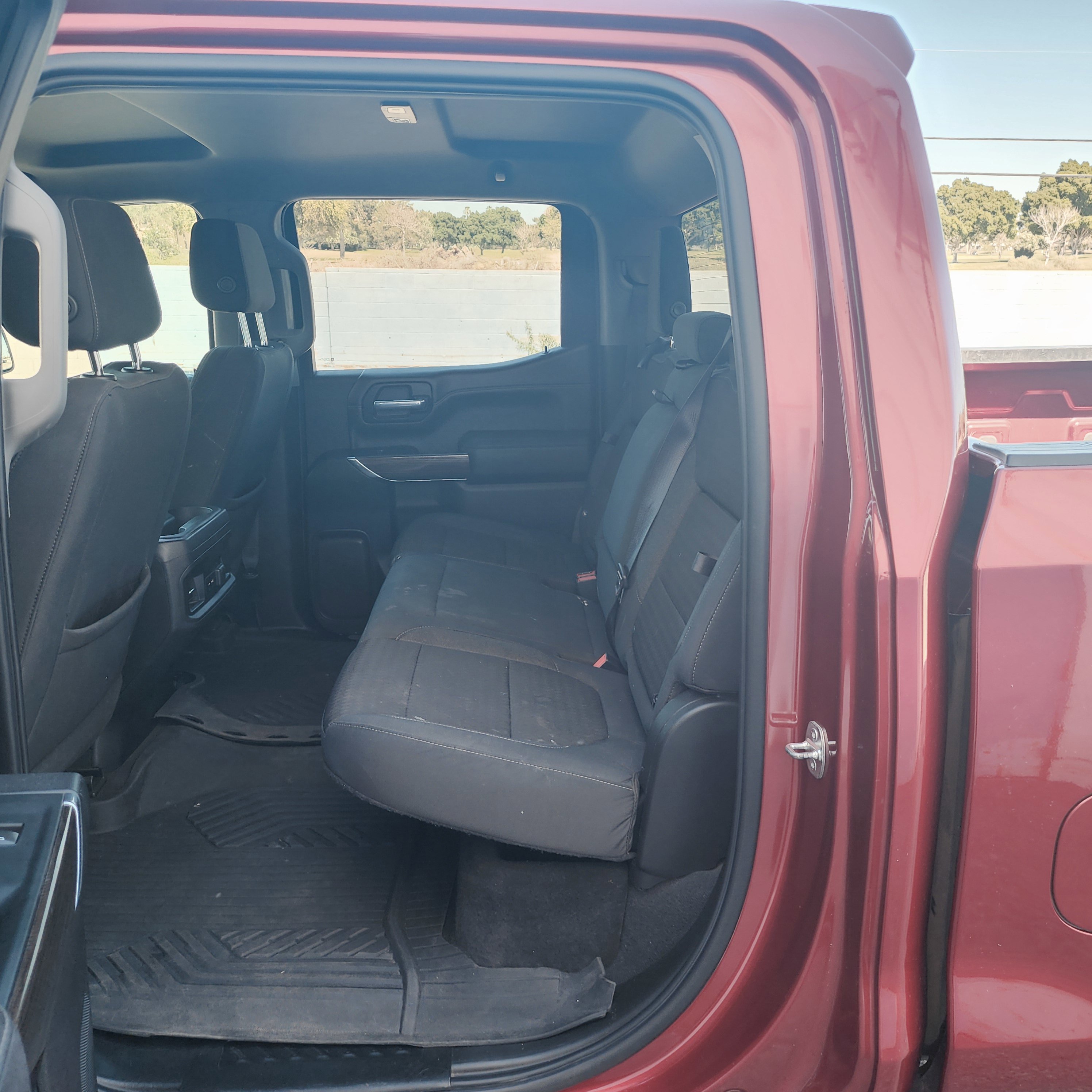 Used 2021 Chevrolet Silverado 1500 LT Trail Boss w/ LPO, Dark Essentials Package image 6