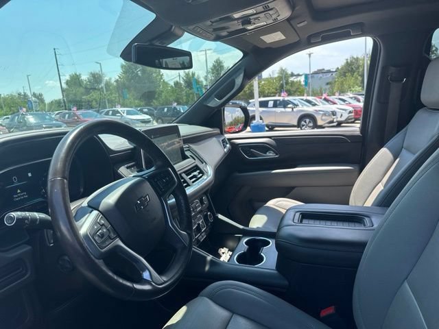 Used 2022 Chevrolet Tahoe Z71 w/ Luxury Package AWD/4WD image 9